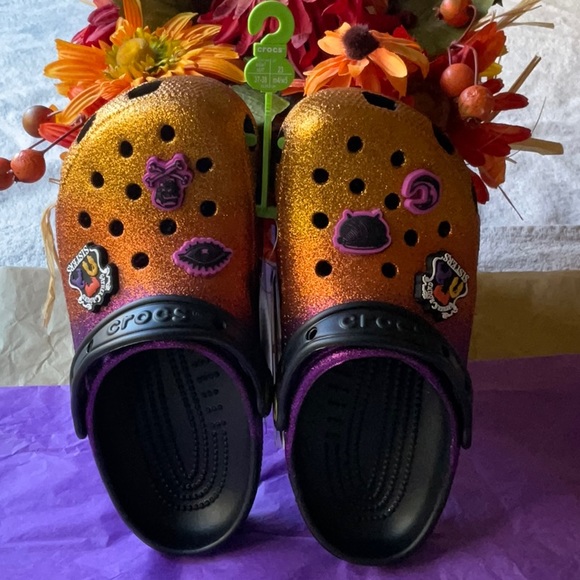 🧙‍♀️🎃🧙‍♀️ DISNEY HOCUS POCUS CROCS 🧙‍♀️🎃🧙‍♀️NWT 🧙‍♀️🎃🧙‍♀️ - Picture 9 of 16